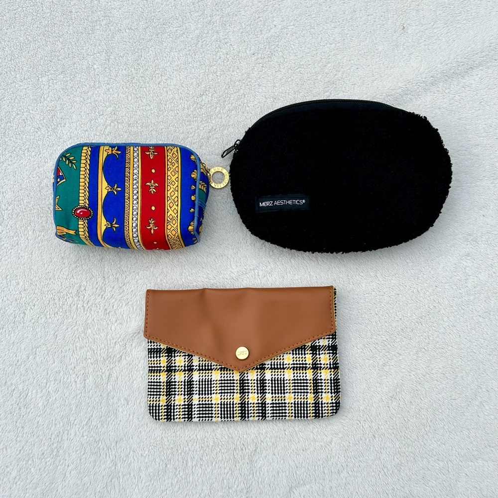 Adrienne Vittadini Ipsy Sherpa Cosmetic Bag Toiletry Case